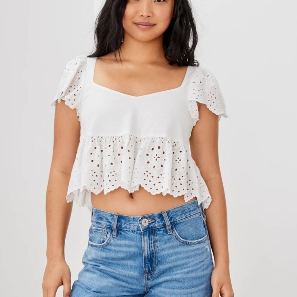 American Eagle White Eyelet Lace Peplum Top
